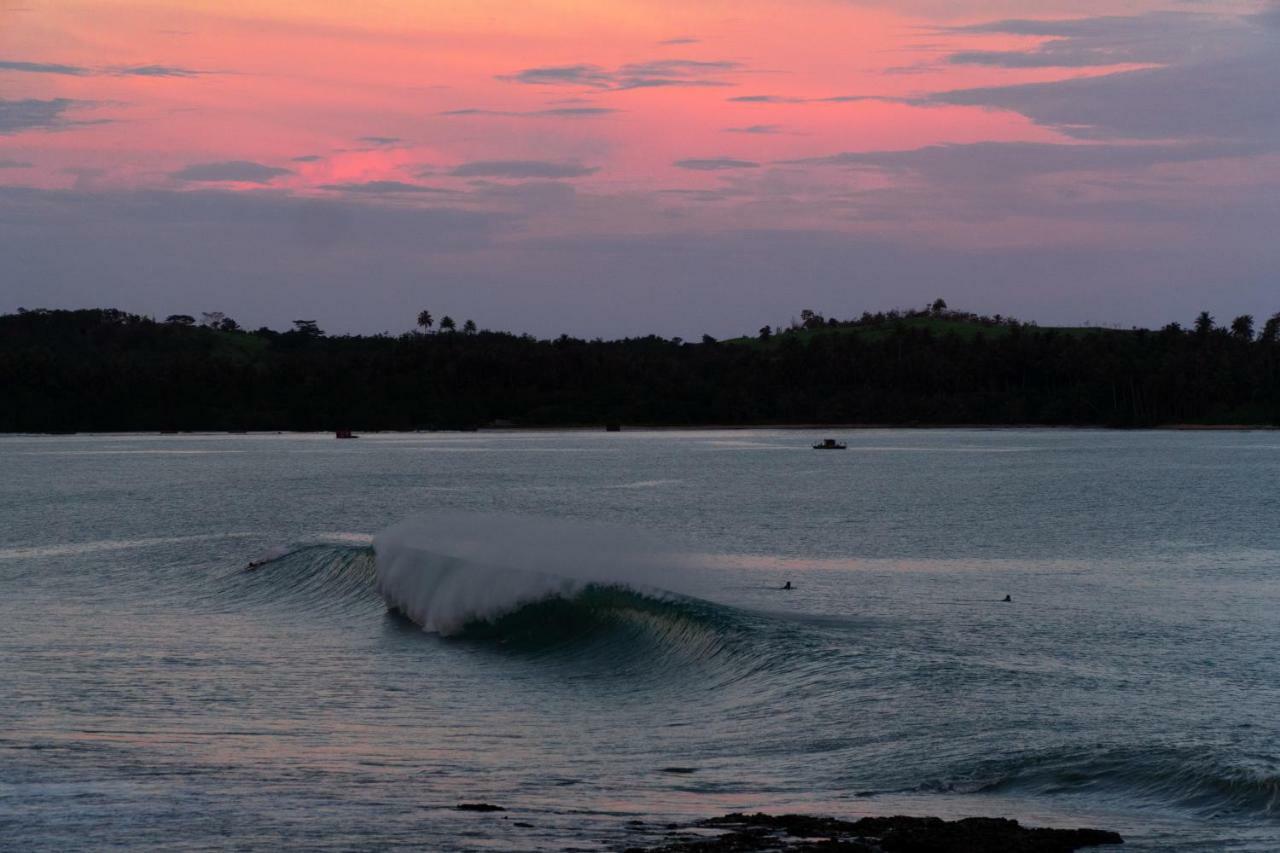 Oseda Nias Surf House Hotel Hilibotodane Exterior foto