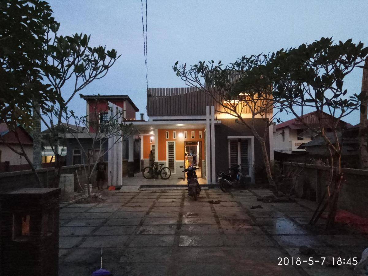 Oseda Nias Surf House Hotel Hilibotodane Exterior foto